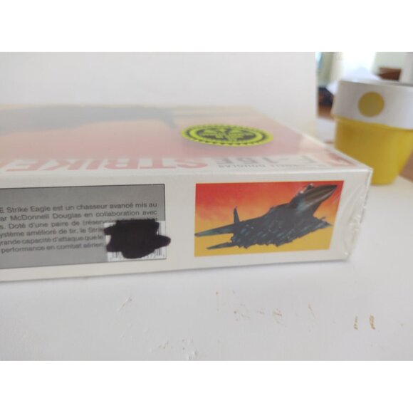 Vintage 1/72 Hobby Craft Airplane Model F-15E Strikeeagle Dessert Storm HC1372 - Picture 6 of 8